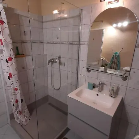Vár-lak Apartman