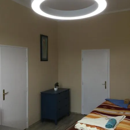 Vár-lak Apartman